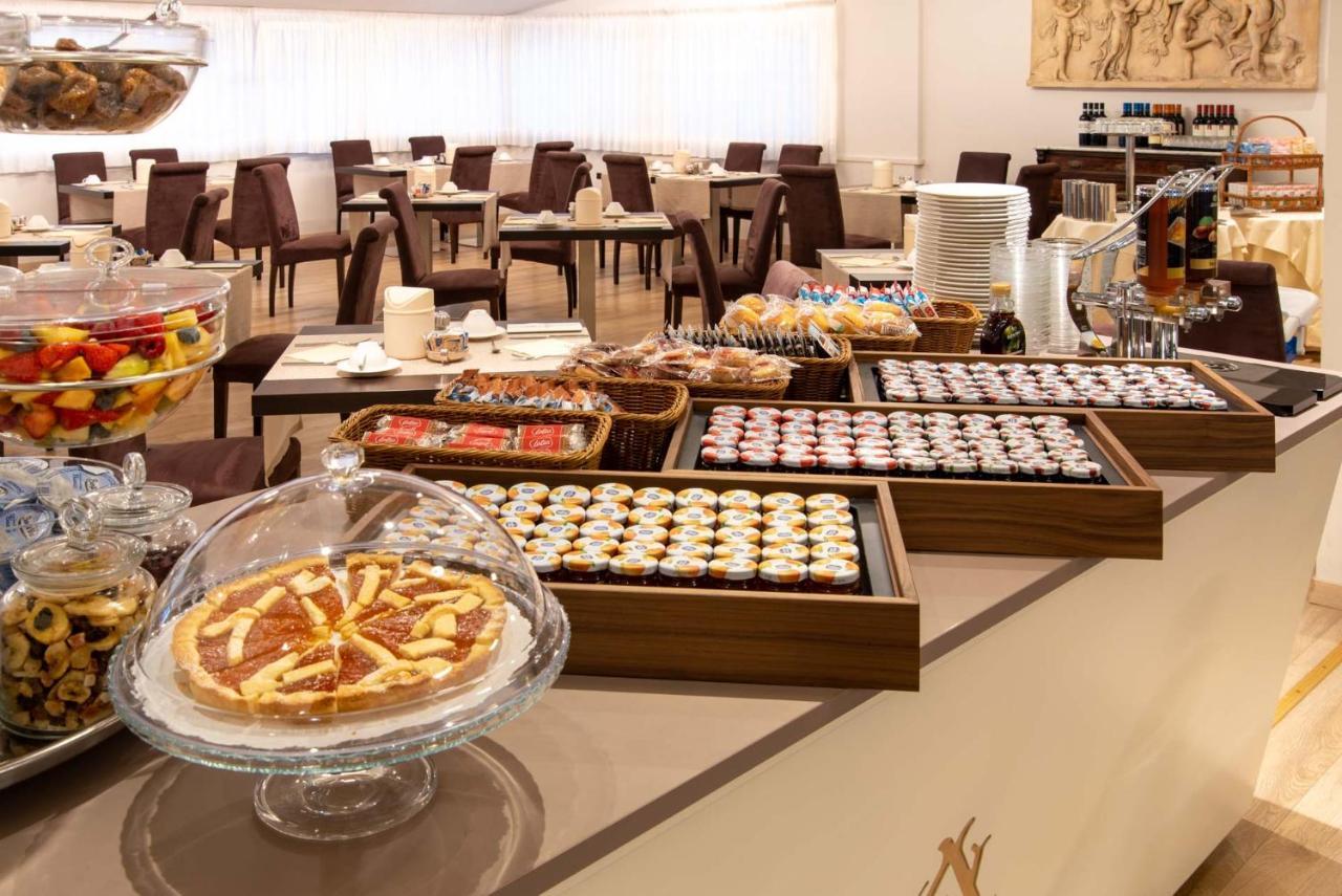 פורטה דיי מארמי Hotel Atlantico מראה חיצוני תמונה