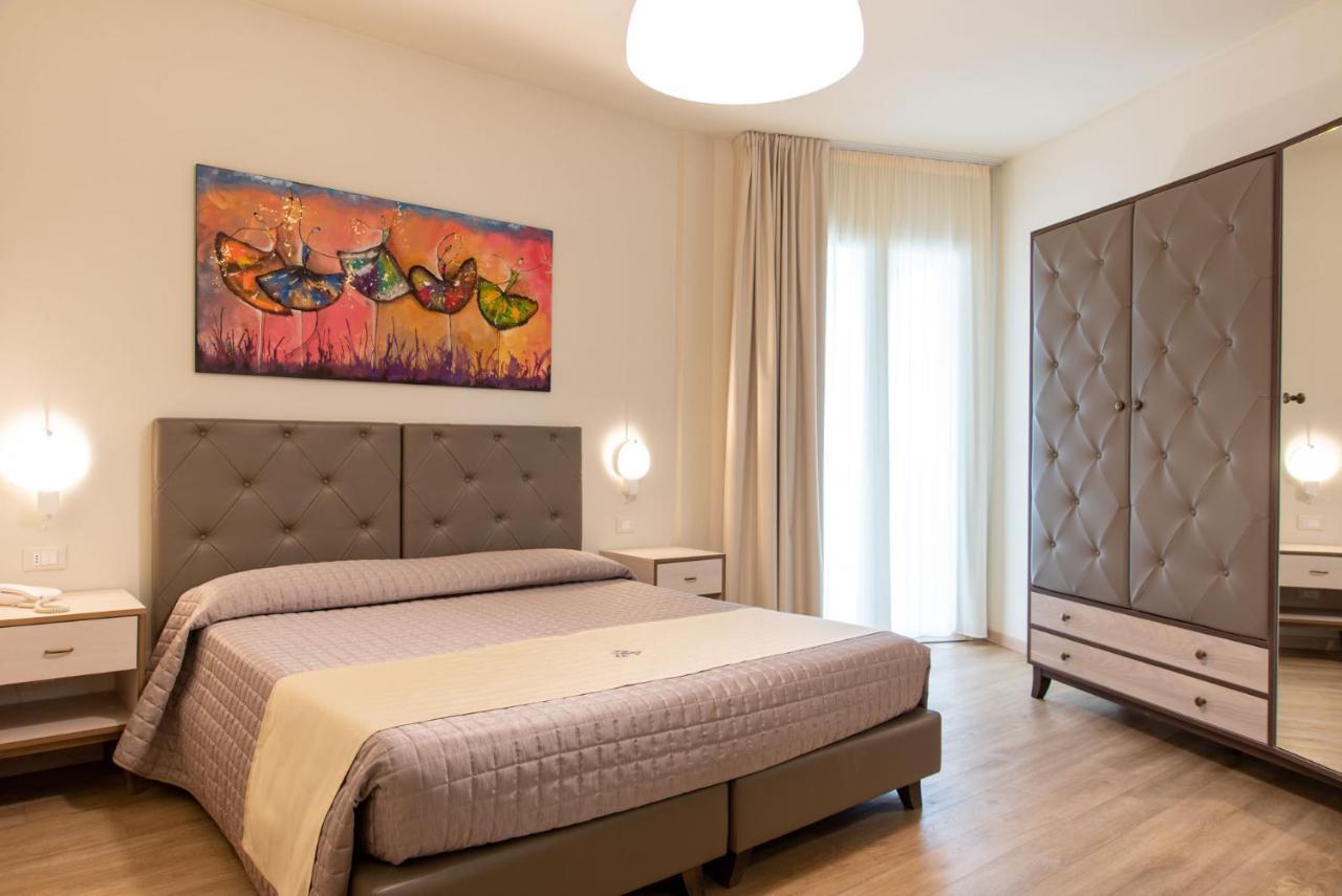 פורטה דיי מארמי Hotel Atlantico מראה חיצוני תמונה